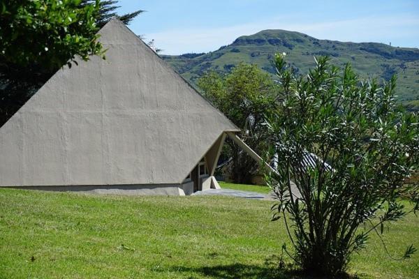 Pyramids Motel Van Reenen Bagian luar foto