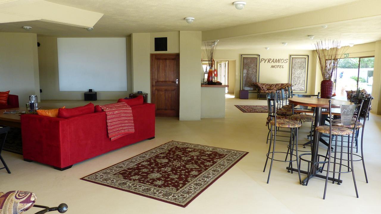 Pyramids Motel Van Reenen Bagian luar foto