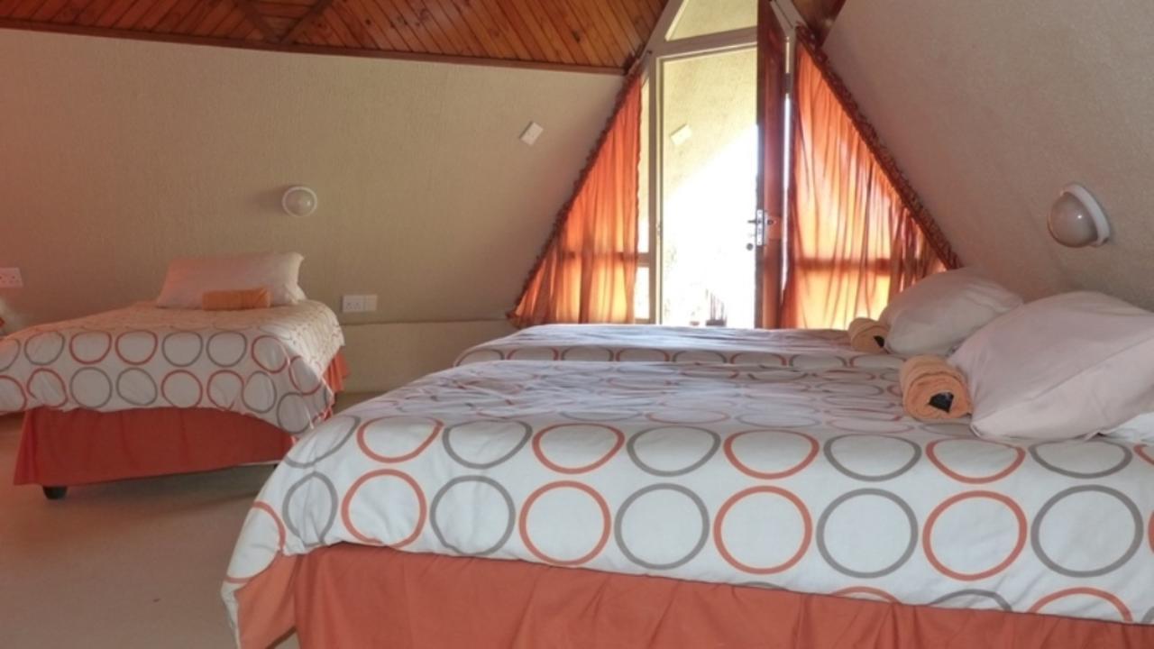 Pyramids Motel Van Reenen Bagian luar foto