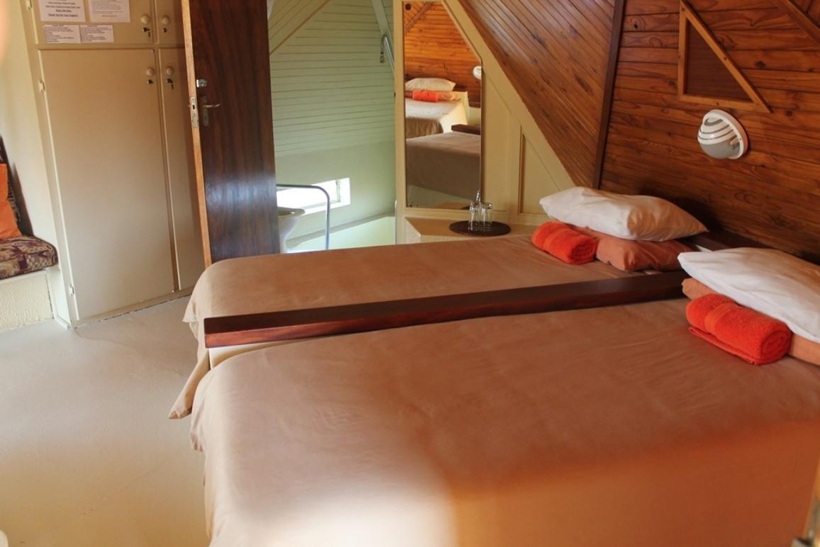Pyramids Motel Van Reenen Bagian luar foto