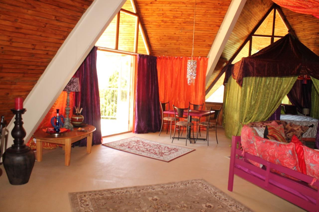 Pyramids Motel Van Reenen Bagian luar foto