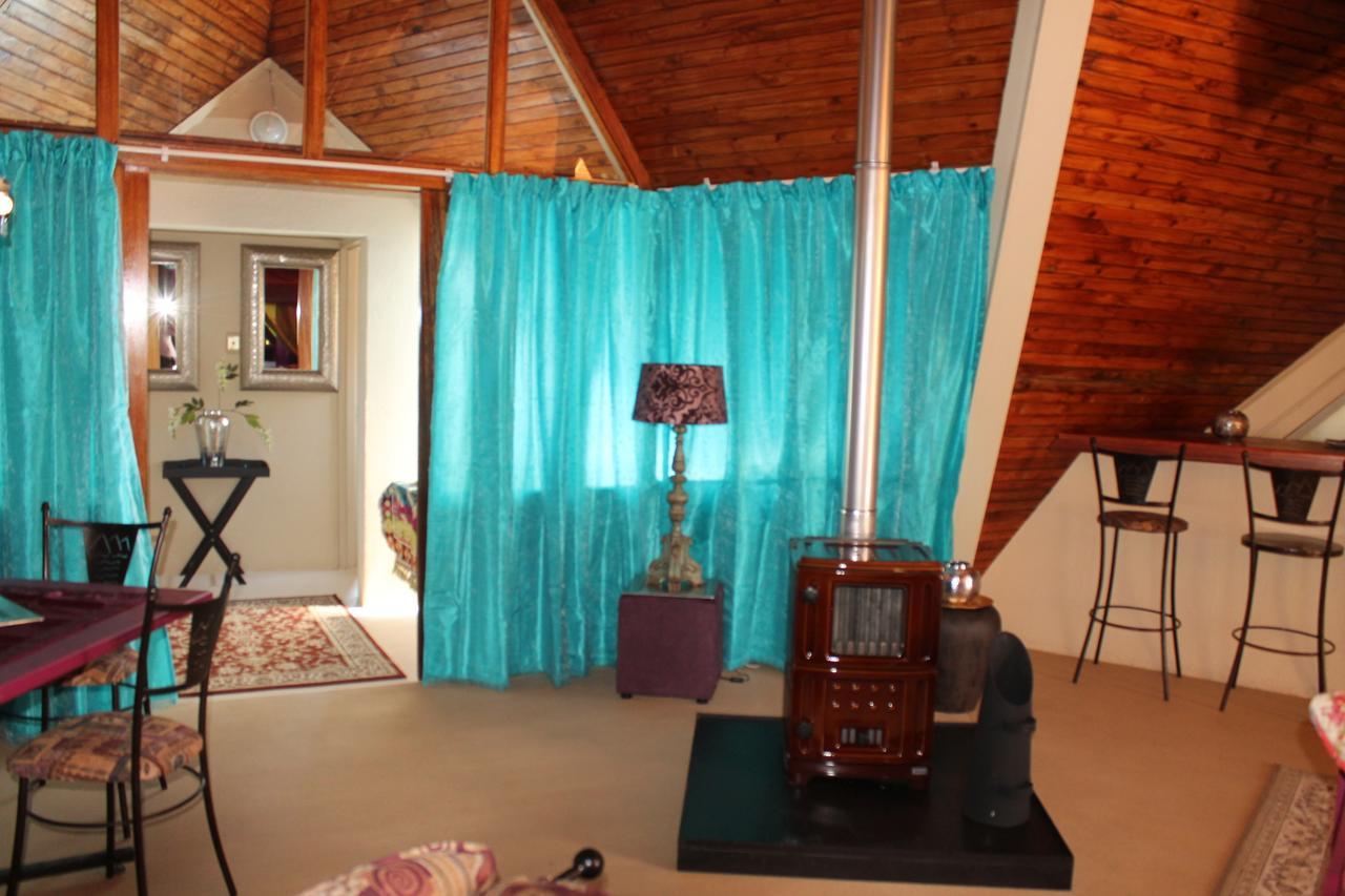 Pyramids Motel Van Reenen Bagian luar foto