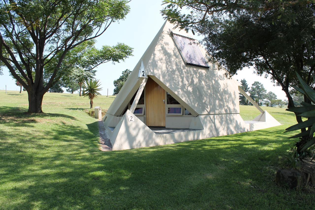 Pyramids Motel Van Reenen Bagian luar foto