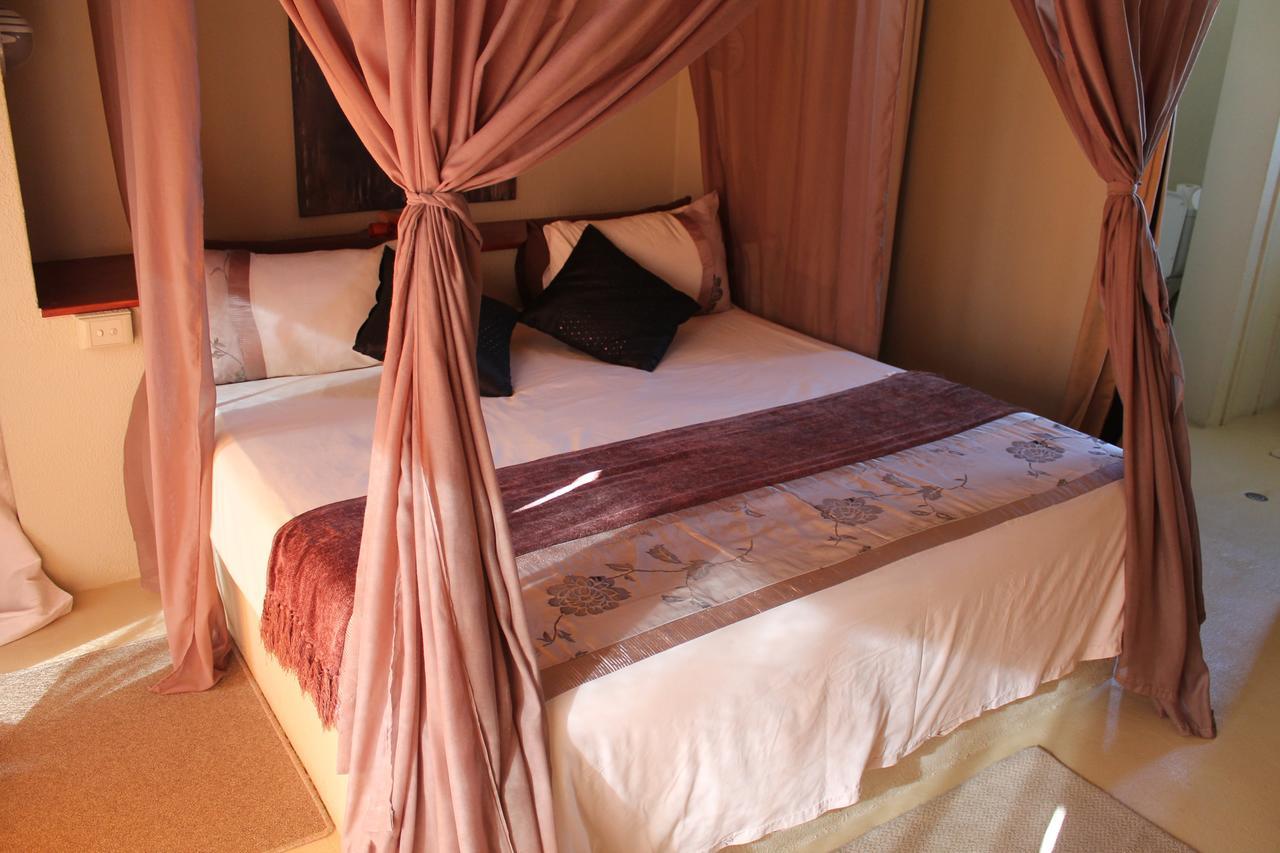 Pyramids Motel Van Reenen Bagian luar foto