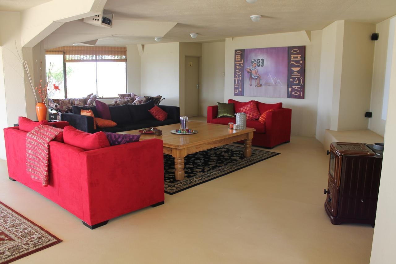 Pyramids Motel Van Reenen Bagian luar foto